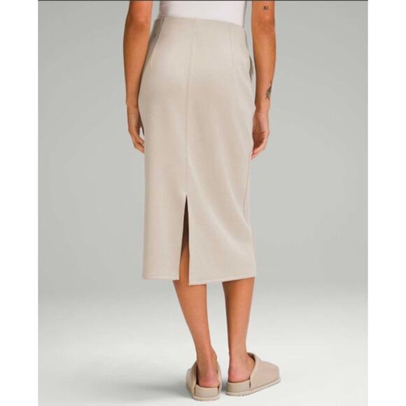 Lululemon Softstreme High Rise Midi Skirt Mojave Tan Size 4 - Picture 6 of 8